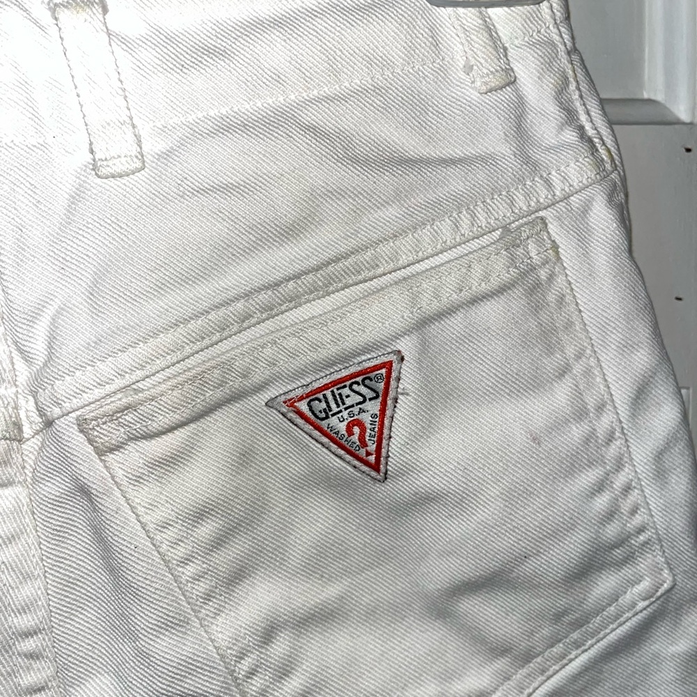 GUESS Vintage Women’s White Relaxed Cut Offs